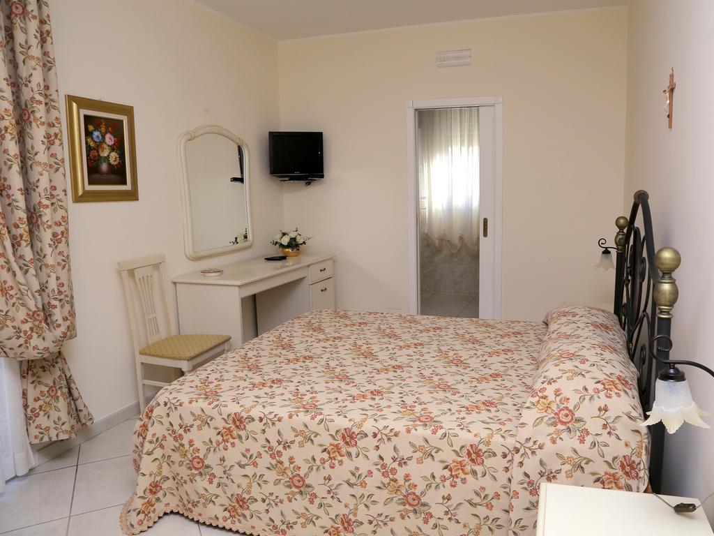 Hotel L'Airone à Margherita Di Savoia Extérieur photo
